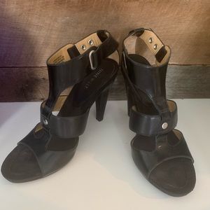 Nine West size 7 1/2 heels.  Black.